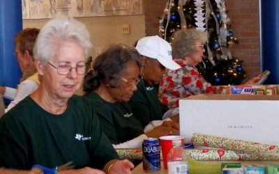 Meals on Wheels Gift Wrapping, December 4, 2012