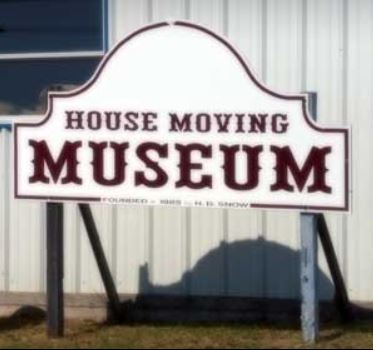 house-moving-museum-sign